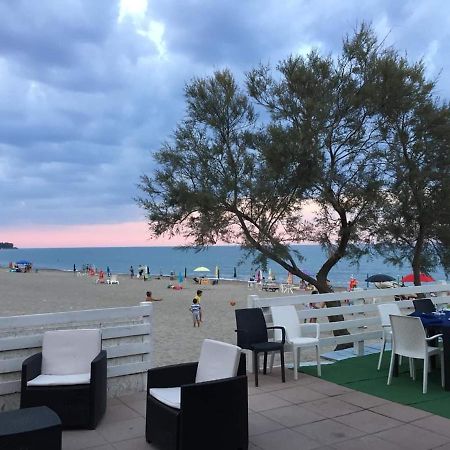 Un Posto Al Sole Bed & Breakfast Torretta  Exterior foto