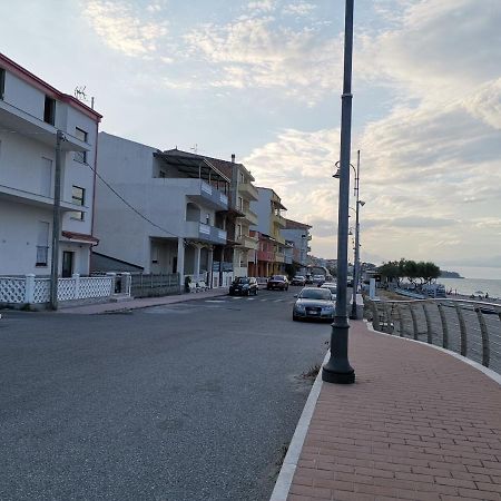 Un Posto Al Sole Bed & Breakfast Torretta  Exterior foto