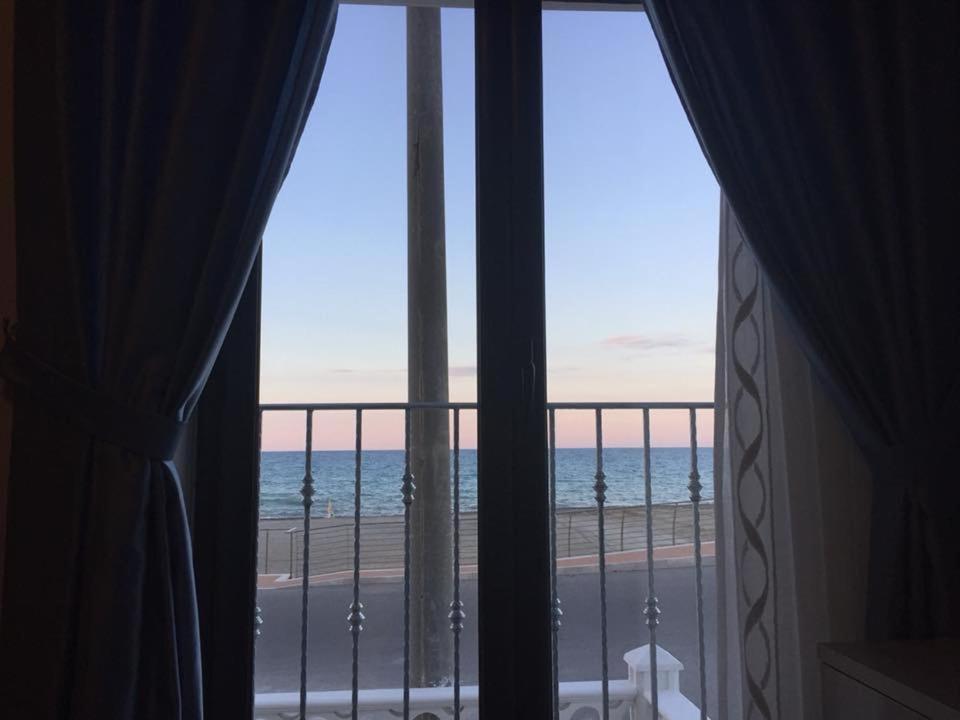 Un Posto Al Sole Bed & Breakfast Torretta  Exterior foto